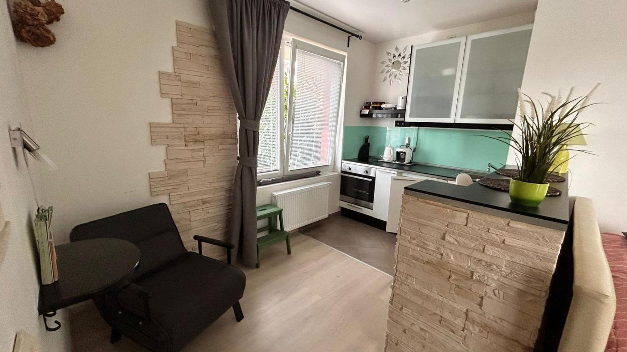 Bastien Studio Near Airport Praga Exterior foto